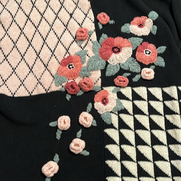 Embroidered Vintage Sweater - Picture 2 of 7